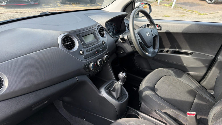 Hyundai i10 1.0 SE 5dr Petrol Hatchback